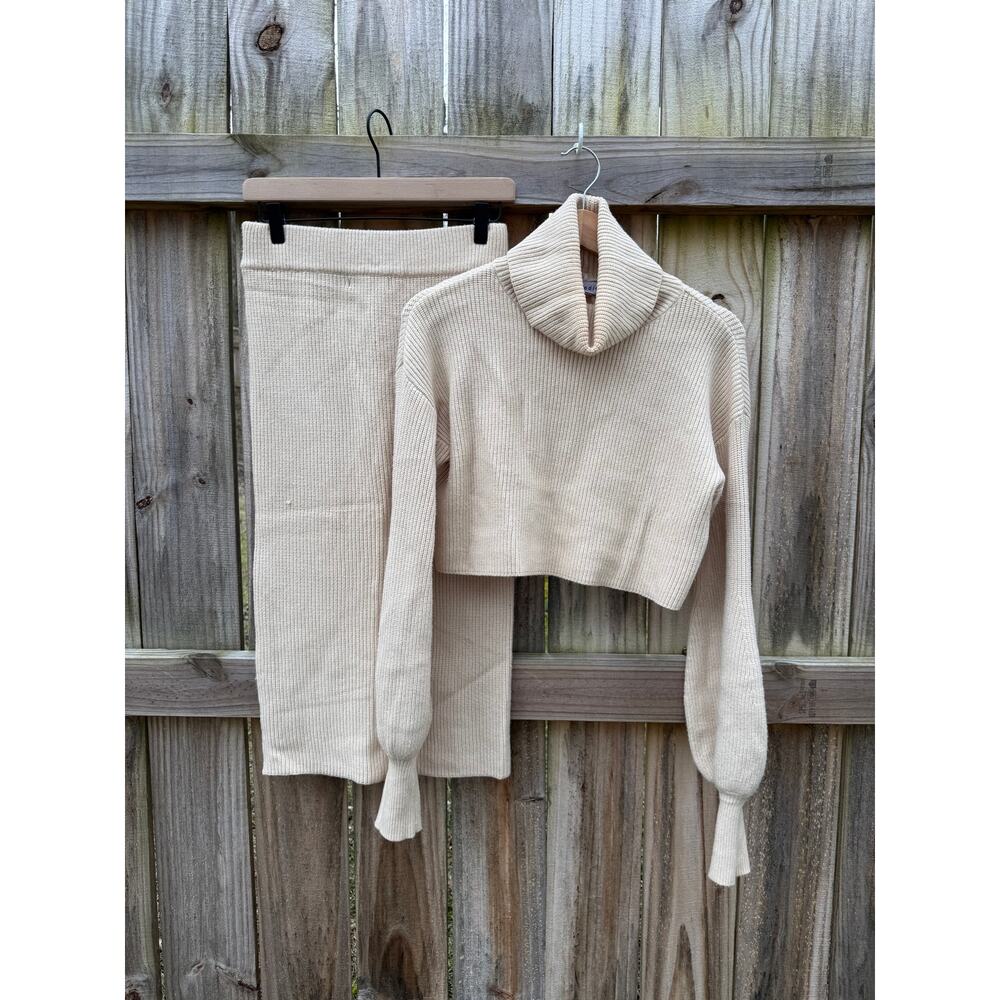 Moodie Ribbed Knit Two-Piece Set
- Picture 7 of 7